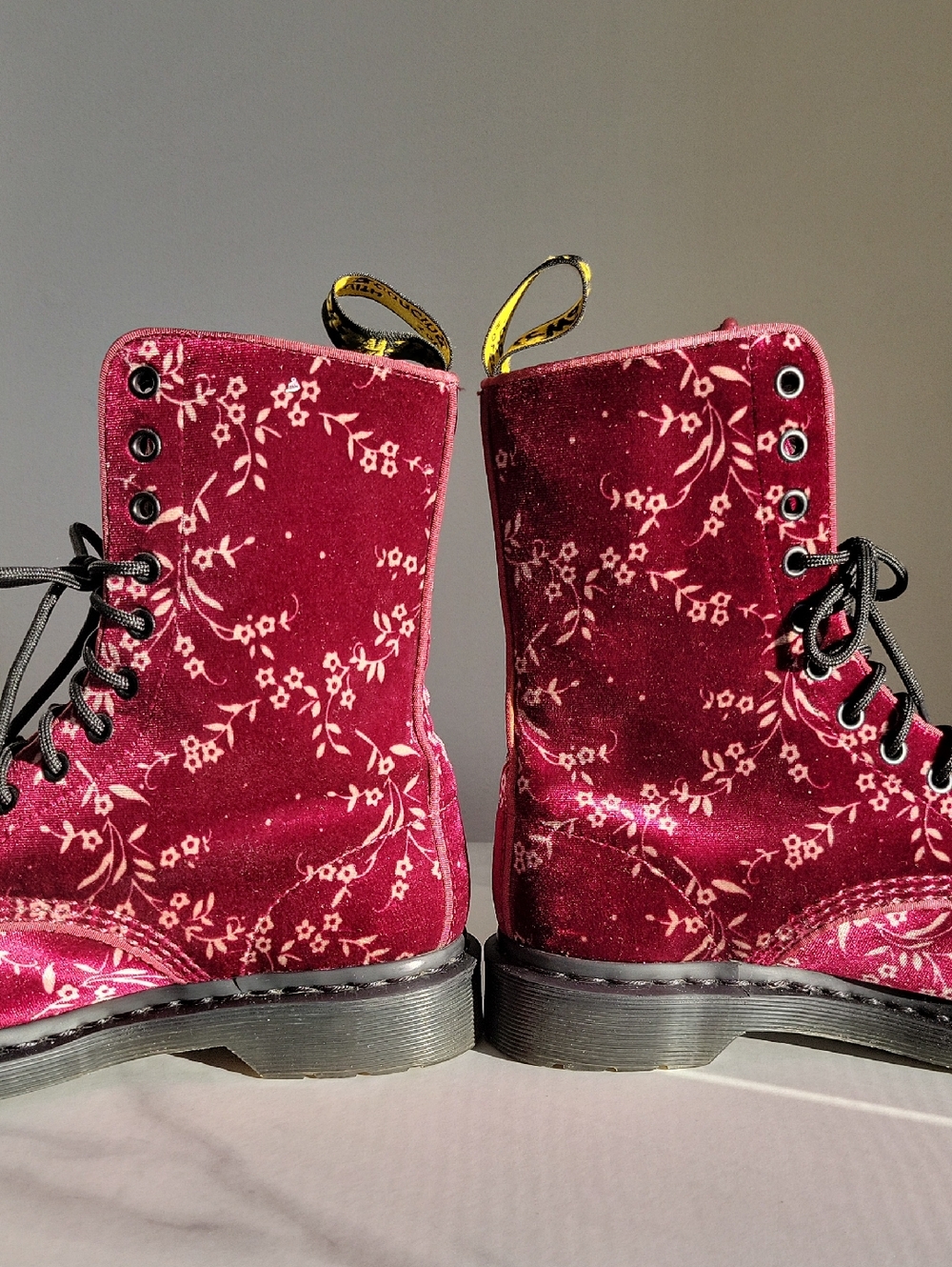Rare Vintage Dr. Martens Avery Cheery Red Floral Velvet Combat Boots - Picture 5 of 14